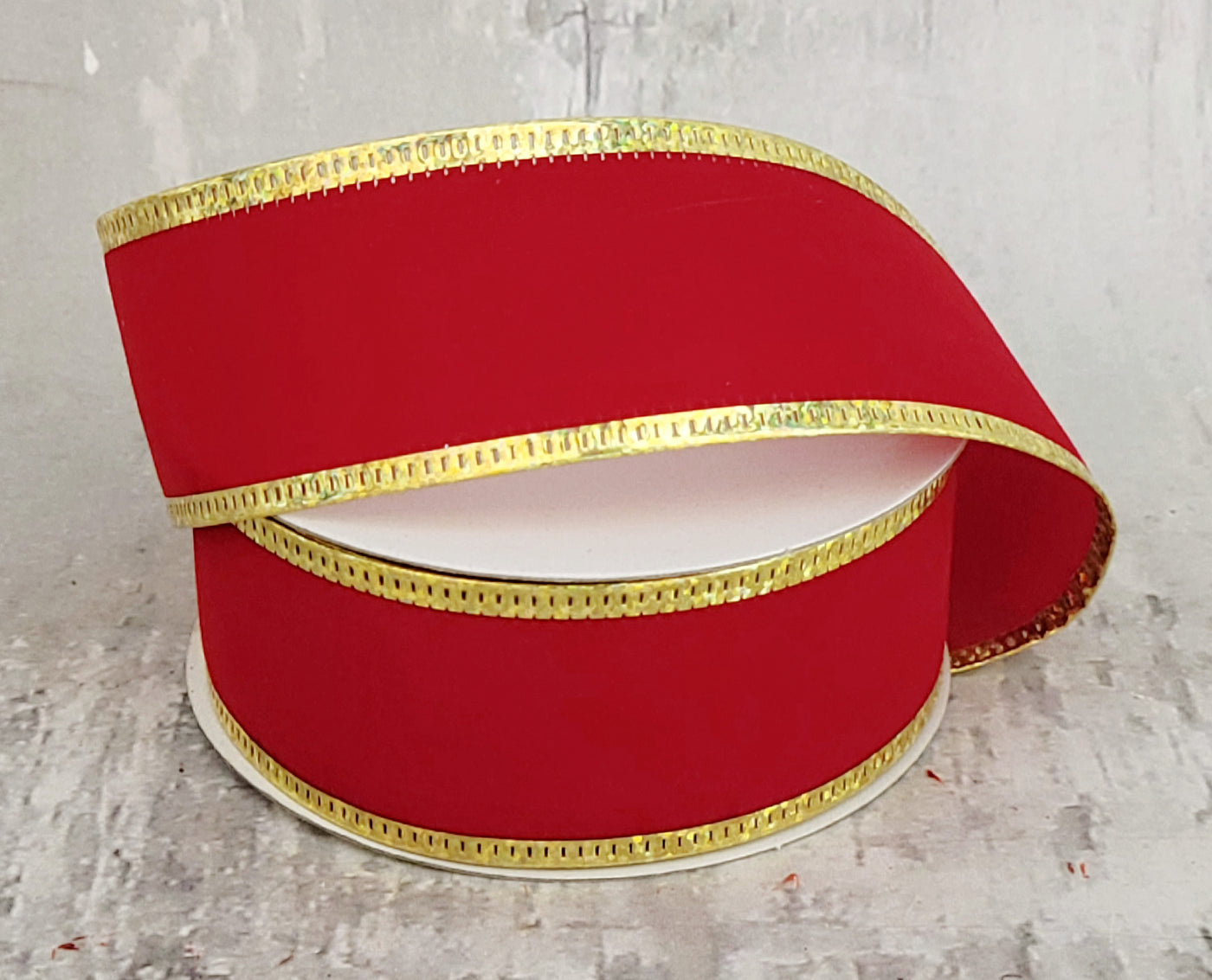 1.5 Red Velvet Ribbon with Gold Metallic Edge – Ellis Home & Garden